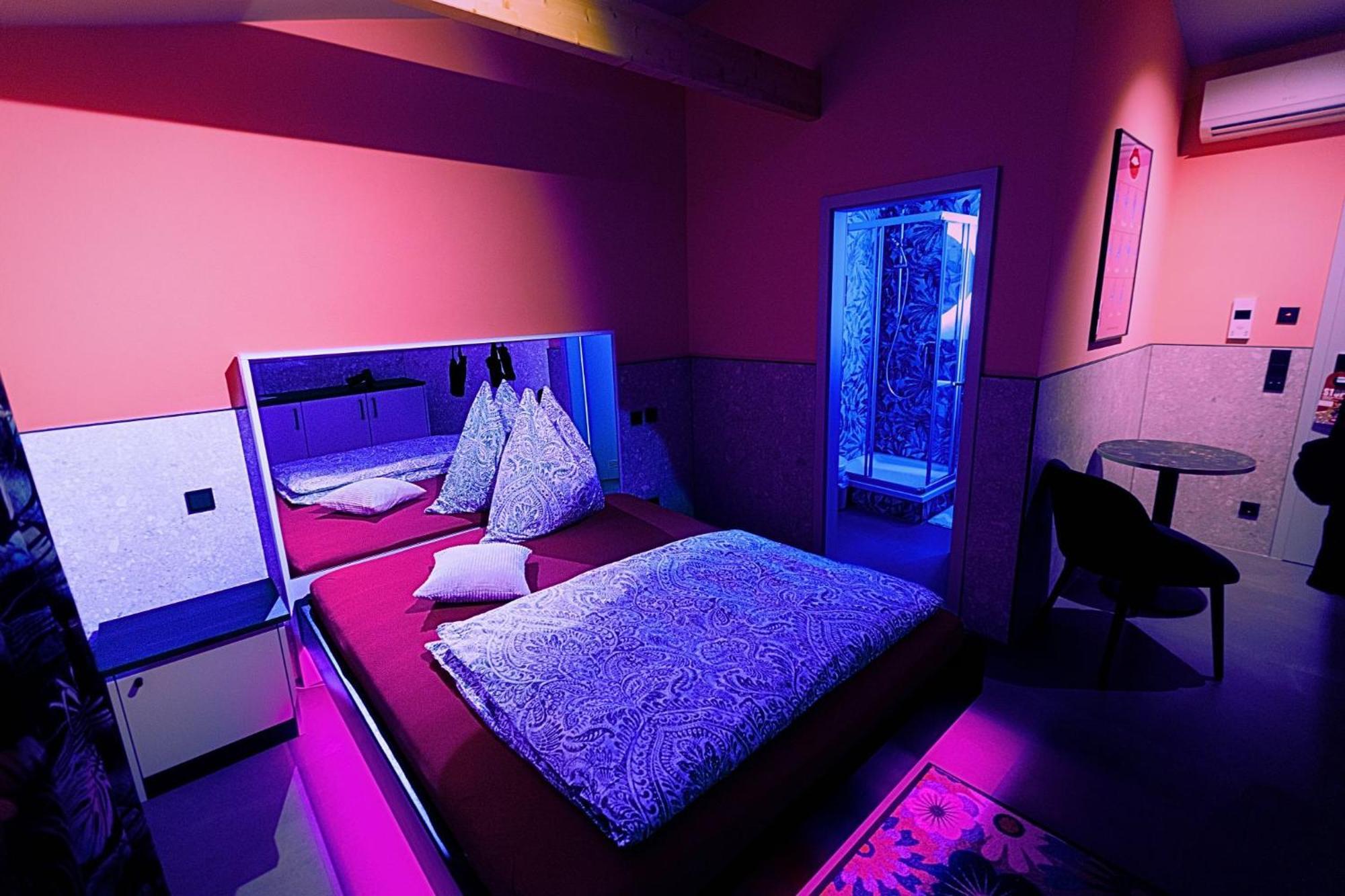 Lustra Stundenhotel - Adults Only ลันด์สฮูท ภายนอก รูปภาพ